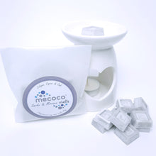 Load image into Gallery viewer, Smoke &amp; Mirrors / Smokey, Whisky &amp; Cologne, Grey Scented Soy Wax Melts refill bag
