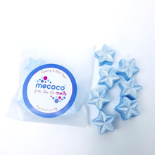 Load image into Gallery viewer, If the Shoe Fits / Black Raspberry &amp; Peppercorn, Blue Scented Soy Wax Melts refill bag
