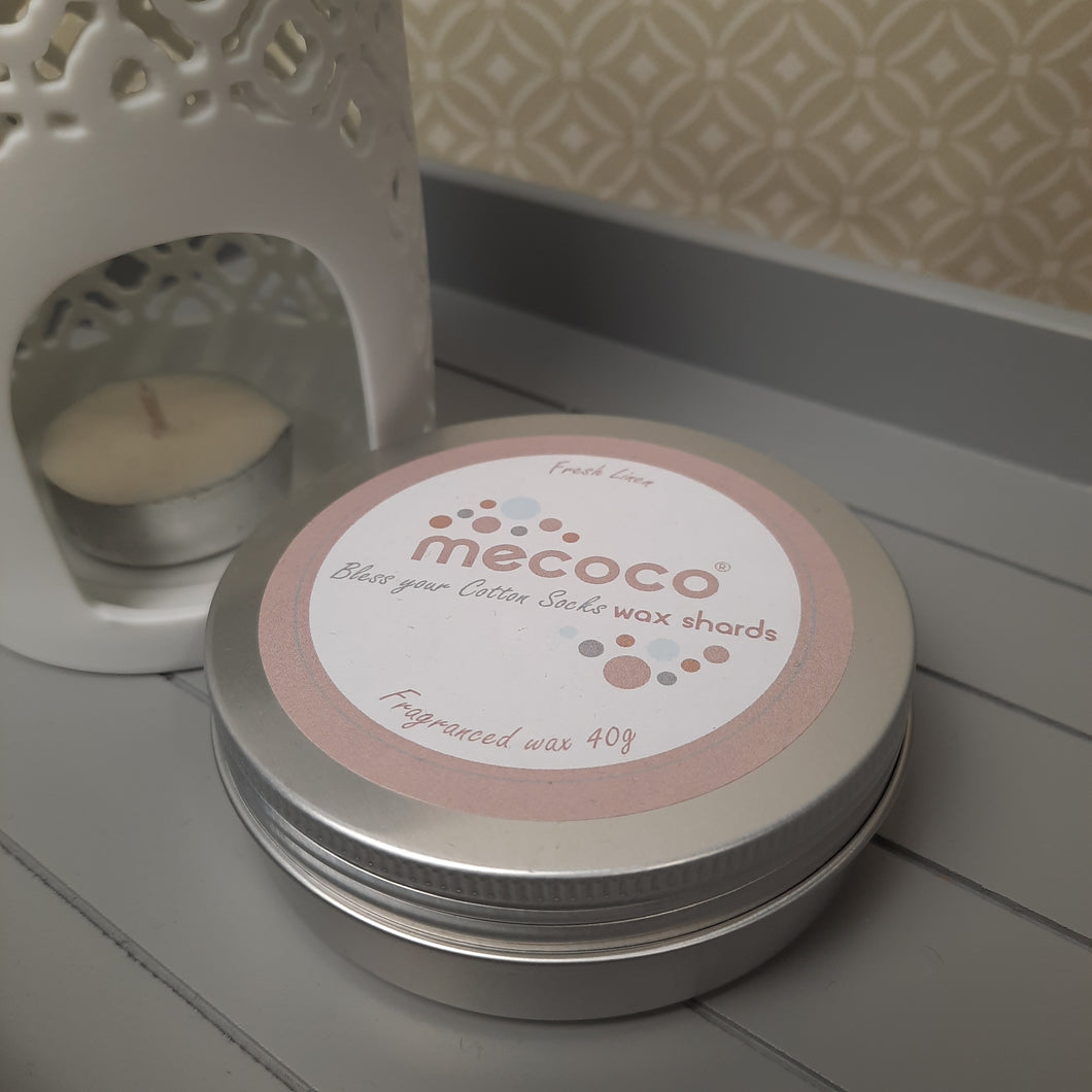 Bless your Cotton Socks / Fresh Linen, Beige Scented Soy Wax Shards Tin