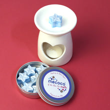 Load image into Gallery viewer, If the Shoe Fits / Black Raspberry &amp; Peppercorn, Blue Scented Soy Wax Melts Tin
